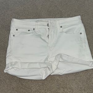 AEO next level stretch white shorts (12)
